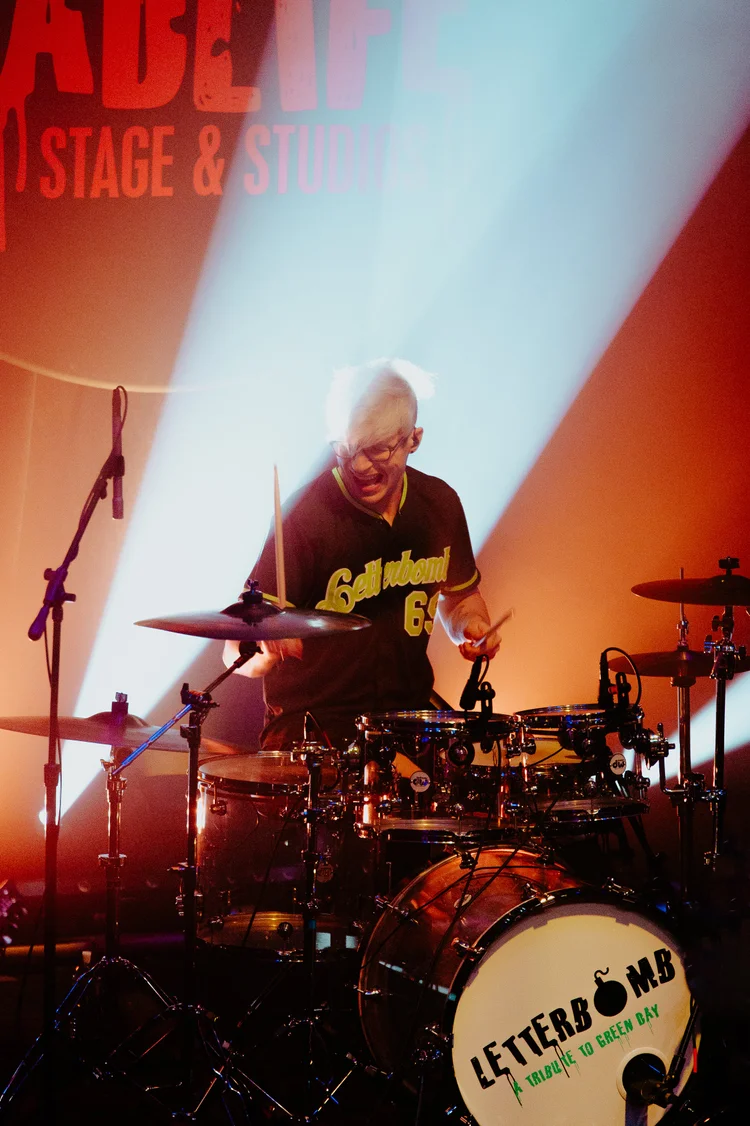 Letterbomb live performance